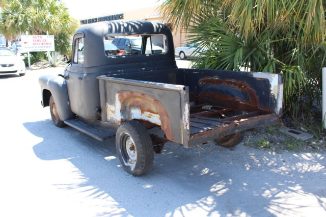 1957 International Harvester S 100 - photo 3