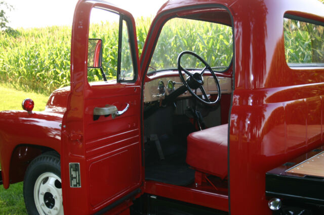 1957 International Harvester S132 - photo 5