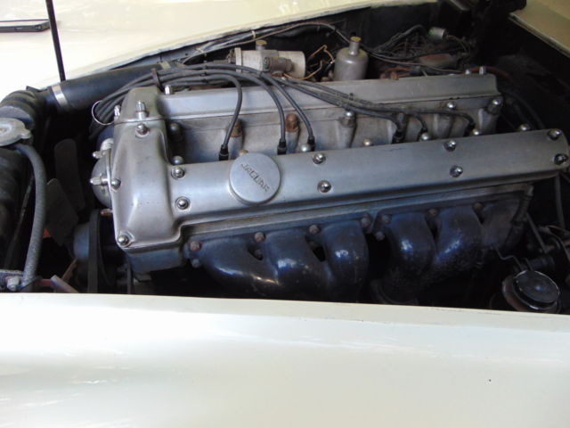 1957 Jaguar XK COUPE - photo 12