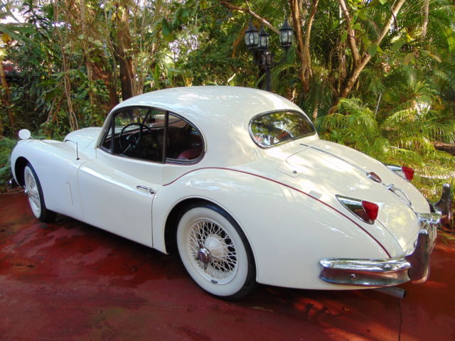 1957 Jaguar XK COUPE - photo 3