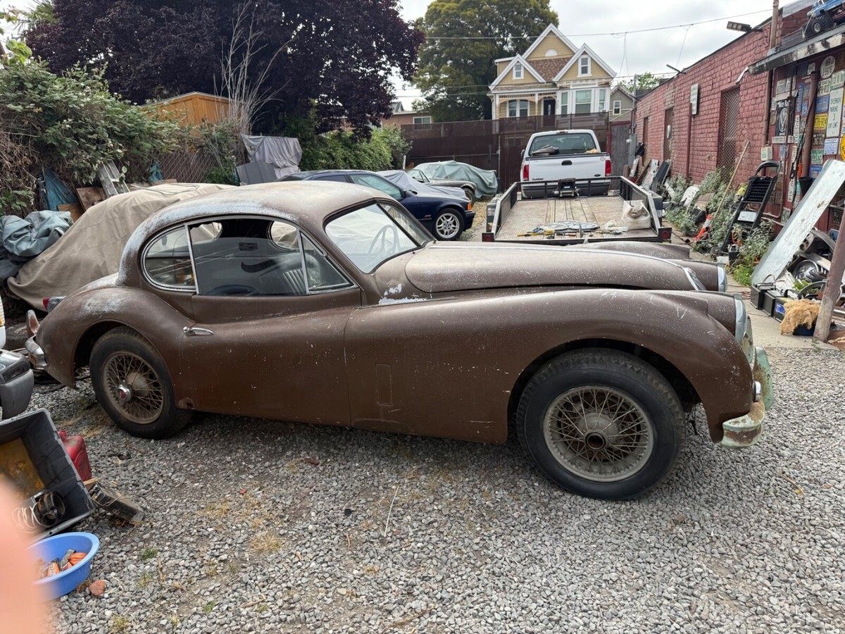 1957 Jaguar XK140 - photo 6