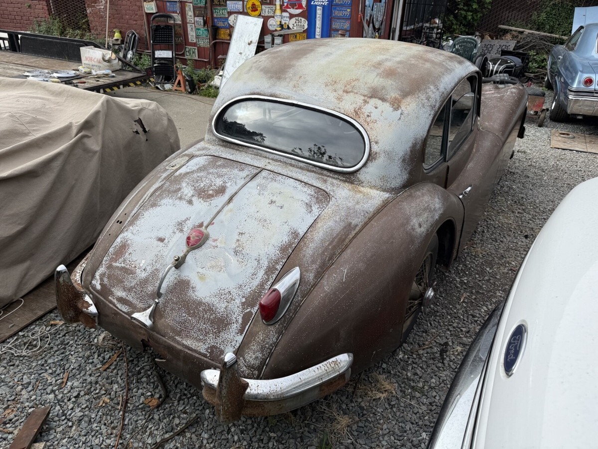 1957 Jaguar XK140 - photo 7