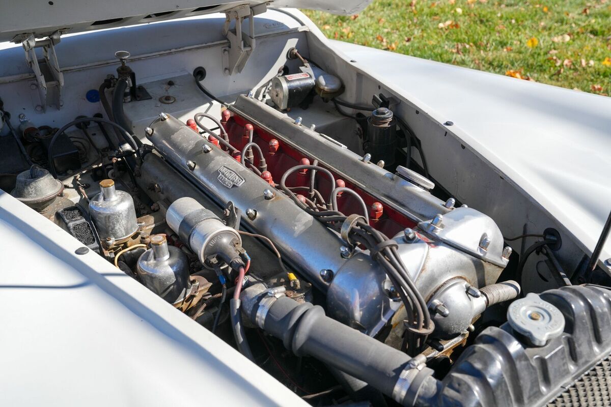 1957 Jaguar XK140 - photo 8