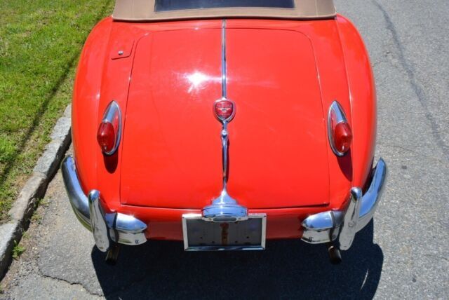 1957 Jaguar XK - photo 8