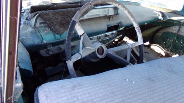 1957 Lincoln Capri 2 DOOR HARDTOP BIG FINS ***NO RESERVE**** - photo 6