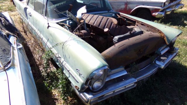 1957 Lincoln Capri 2 DOOR HARDTOP PLUS A PARTS CAR ***NO RESERVE**** - photo 3