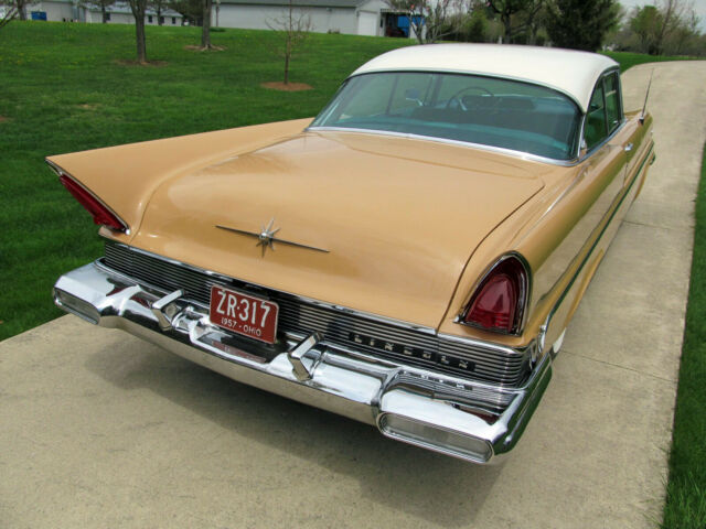 1957 Lincoln Capri - photo 8