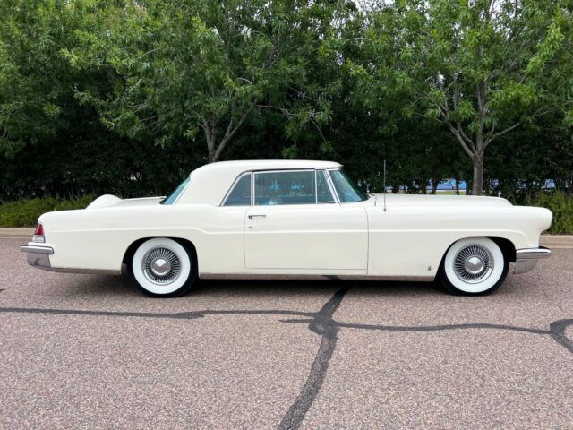 1957 Lincoln Continental Mark II - photo 3