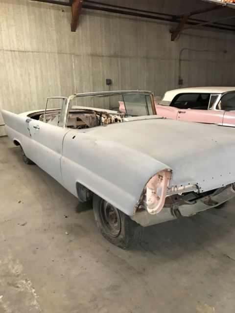 1957 Lincoln Continental - photo 2