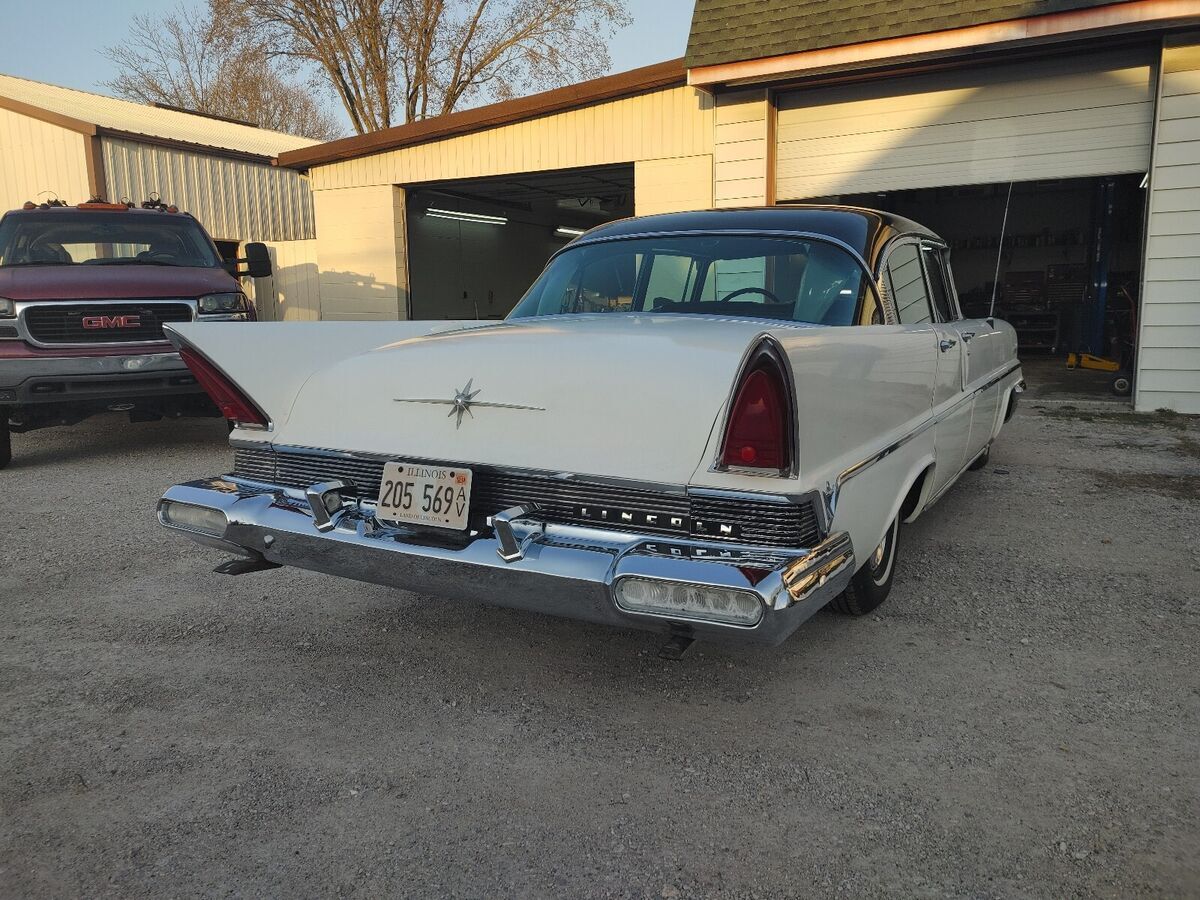 1957 Lincoln Premiere - photo 6