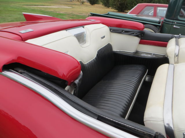 1957 Cadillac Eldorado Biarritz - photo 12