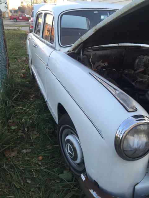 1957 Mercedes-Benz 200-Series - photo 3