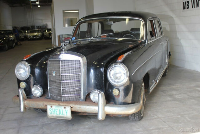 1957 Mercedes-Benz 200-Series - photo 2