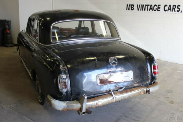 1957 Mercedes-Benz 200-Series - photo 3