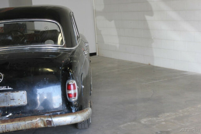 1957 Mercedes-Benz 200-Series - photo 9