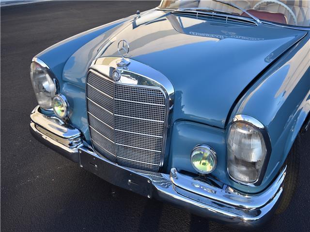 1967 Mercedes-Benz 200-Series -- - photo 9