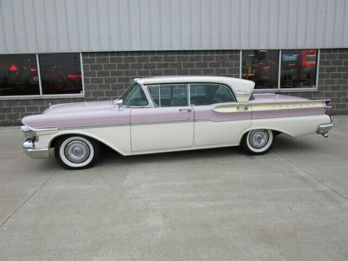 1957 Mercury Turnpike Cruiser 4 Door Sedan - photo 12