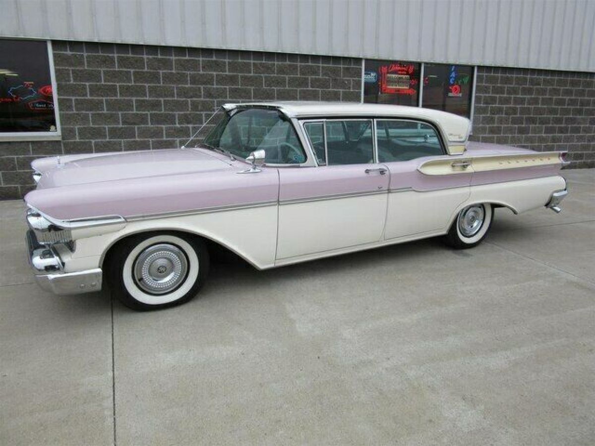 1957 Mercury Turnpike Cruiser 4 Door Sedan - photo 9