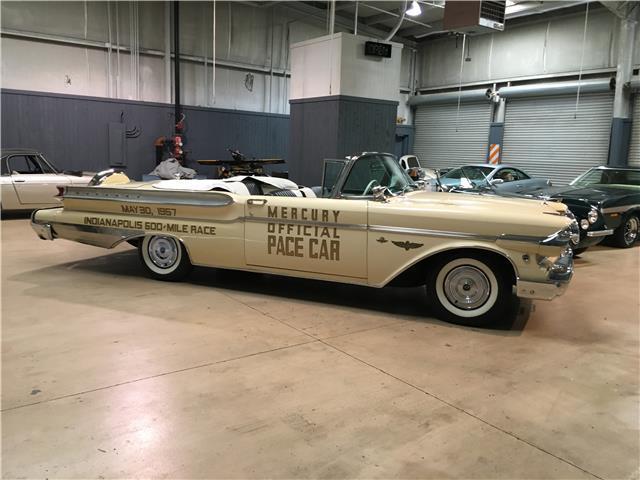 1957 Mercury TURNPIKE CRUISER PACE CAR - photo 2