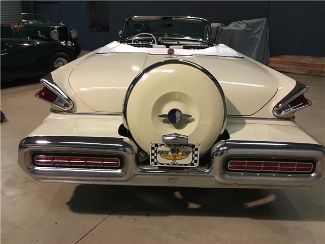 1957 Mercury TURNPIKE CRUISER PACE CAR - photo 4