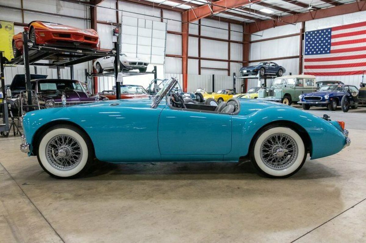1957 MG MGA - photo 2