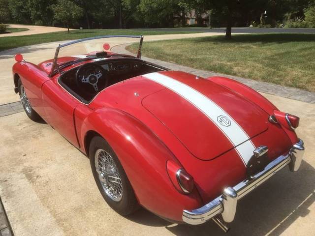 1957 MG MGA convertible, chrome wire wheels and super charger! - photo 3