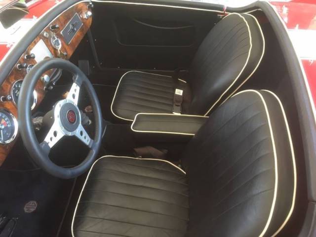1957 MG MGA convertible, chrome wire wheels and super charger! - photo 5