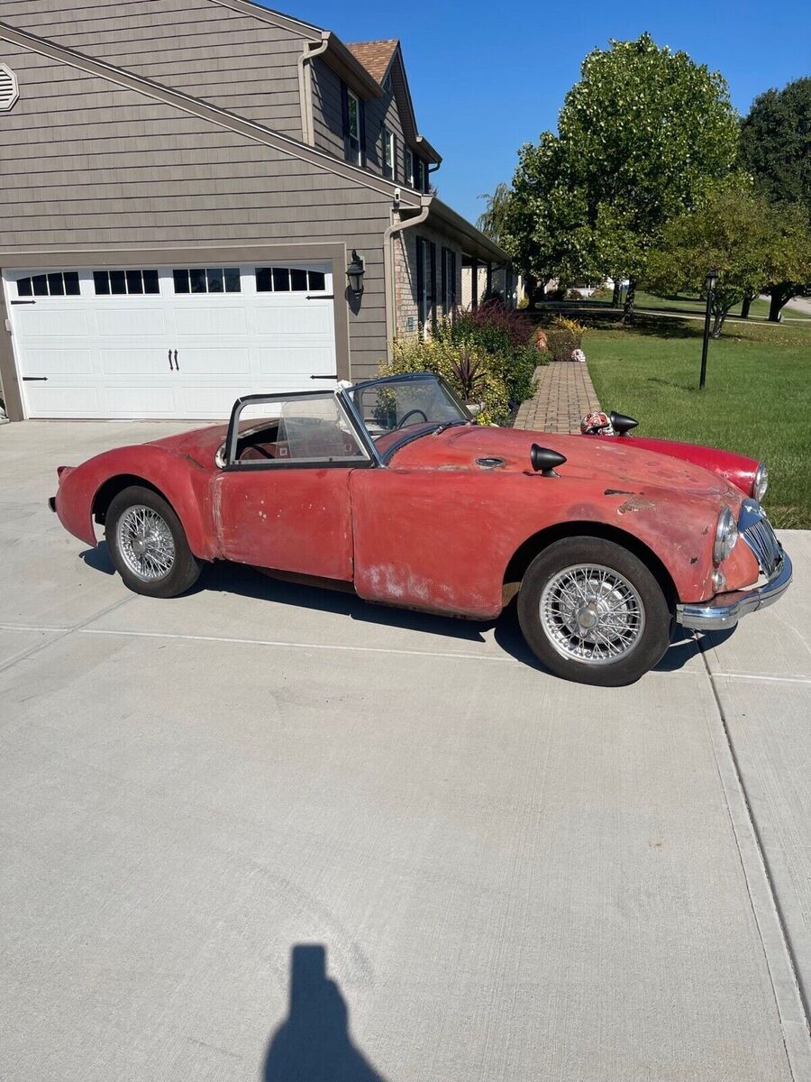 1957 MG MGA roadster - photo 2