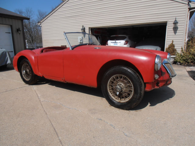1957 MG MGA Roadster Convertible with wire wheels - photo 2