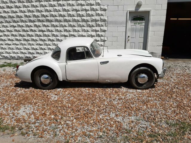 1957 MG MGA - photo 2