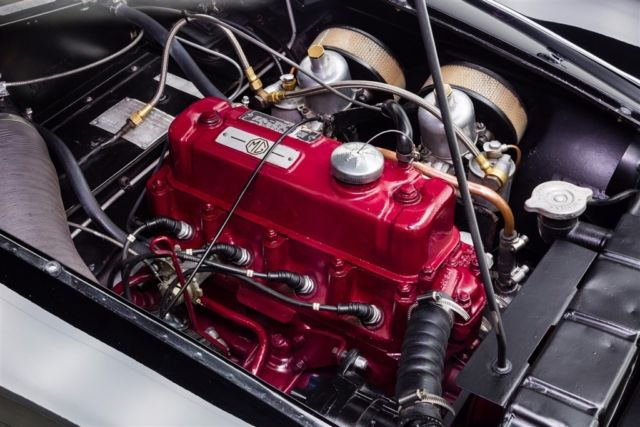 1957 MG MGA Roadster Black Twin Carbs 2 tops - photo 5