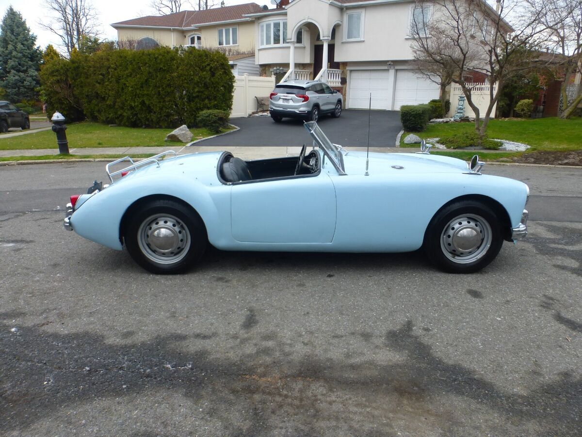 1957 MG MGA Decent Driver - photo 4