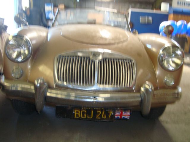 1957 MG MGA Roadster - photo 2