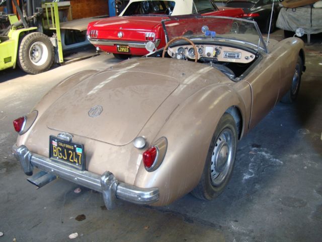 1957 MG MGA Roadster - photo 6