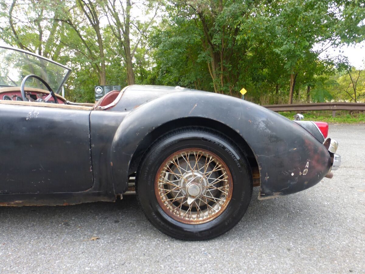 1957 MG MGA Runs and Drives for Restoration - photo 10