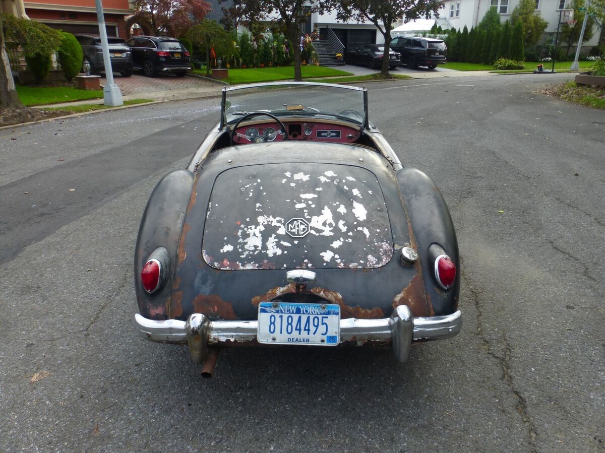 1957 MG MGA Runs and Drives for Restoration - photo 11