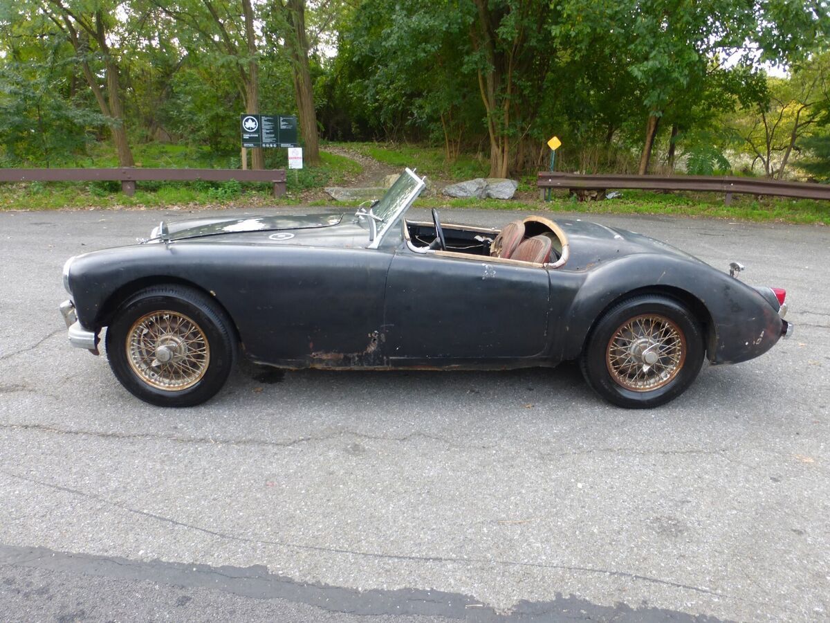 1957 MG MGA Runs and Drives for Restoration - photo 2