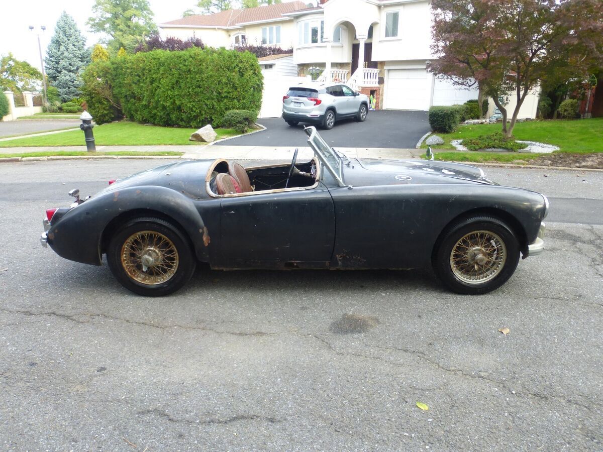 1957 MG MGA Runs and Drives for Restoration - photo 4