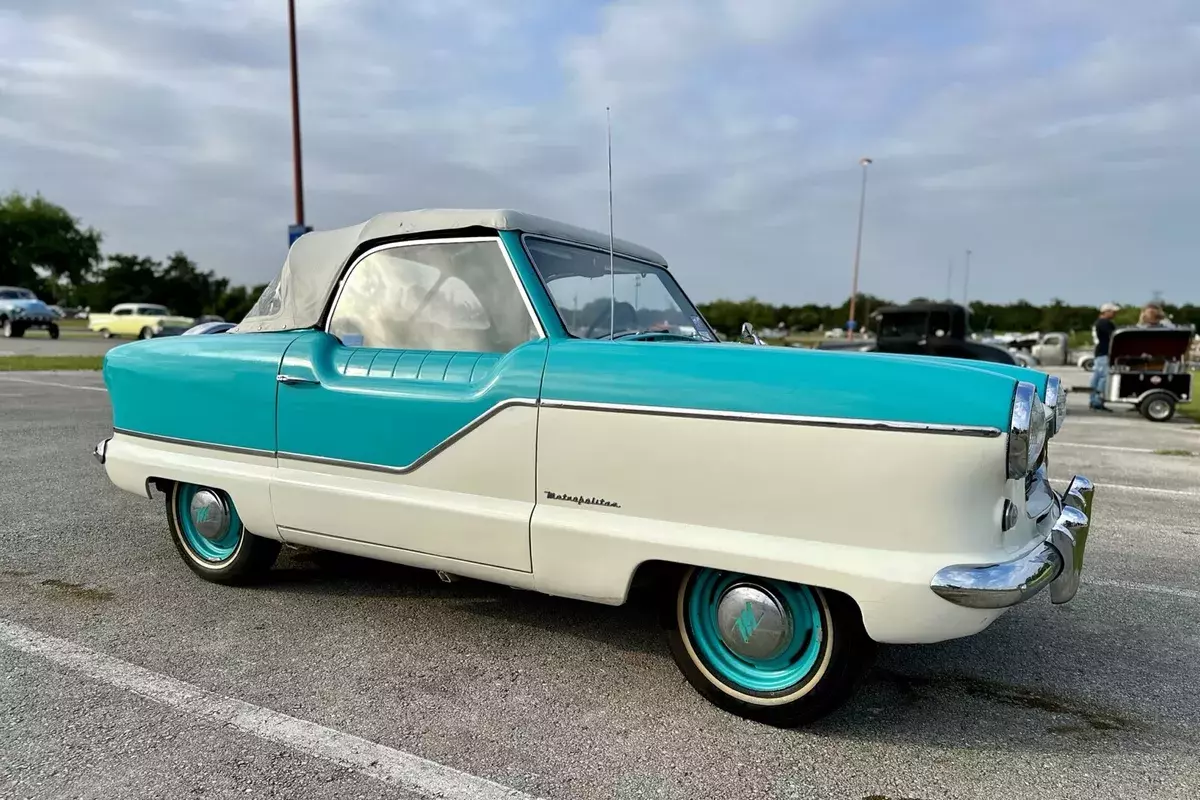 1957 Nash Metropolitan Convertible White 1957 Nash Metropolitan