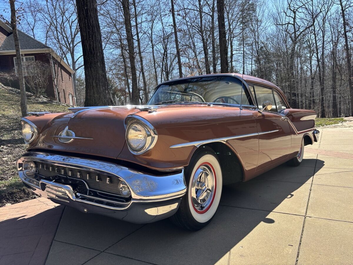 1957 Oldsmobile 88 2 Door Holiday Coupe Hardtop - photo 2