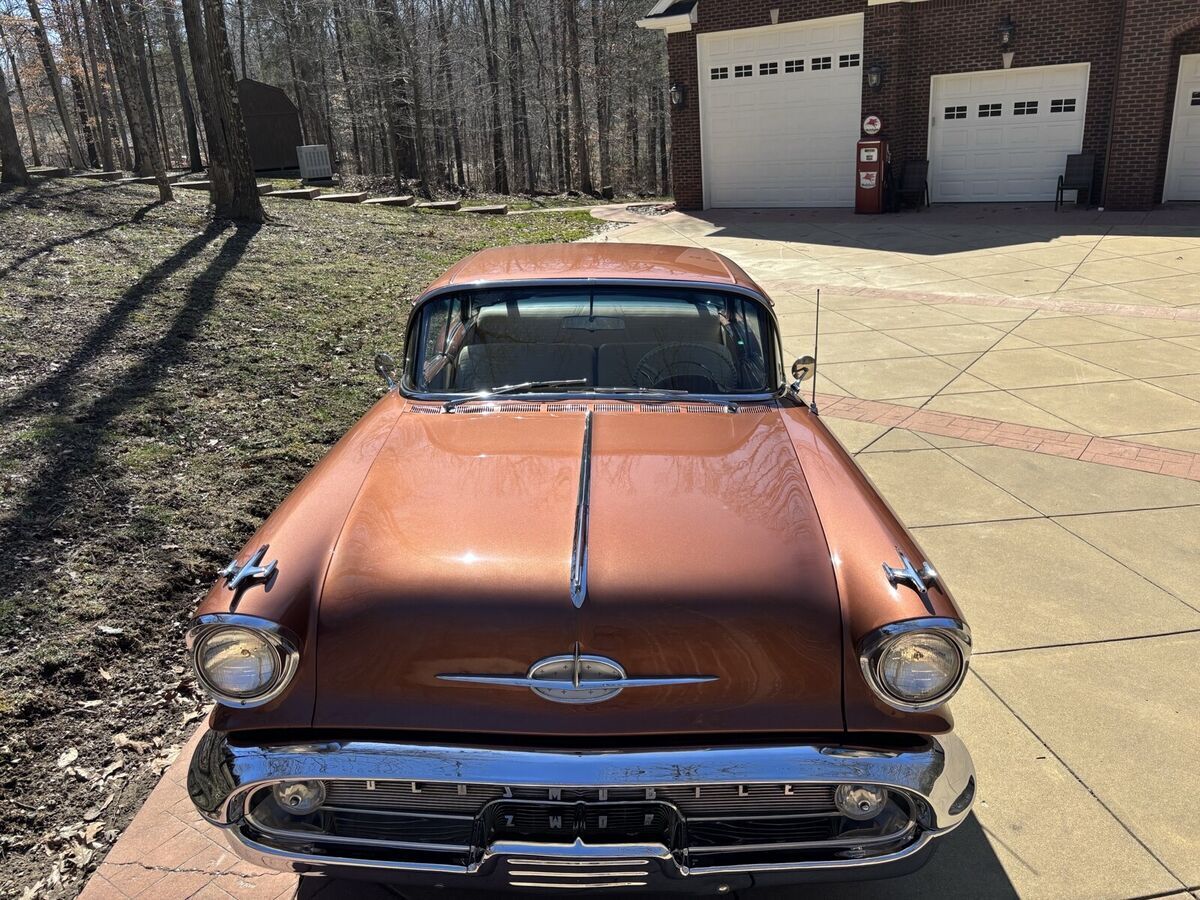 1957 Oldsmobile 88 2 Door Holiday Coupe Hardtop - photo 9
