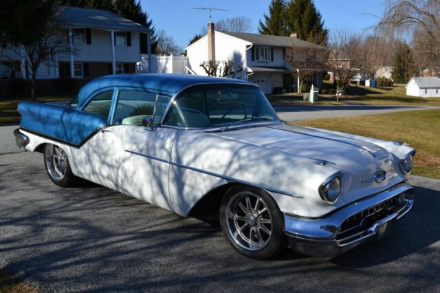 1957 Oldsmobile Eighty-Eight Golden Rocket - photo 9