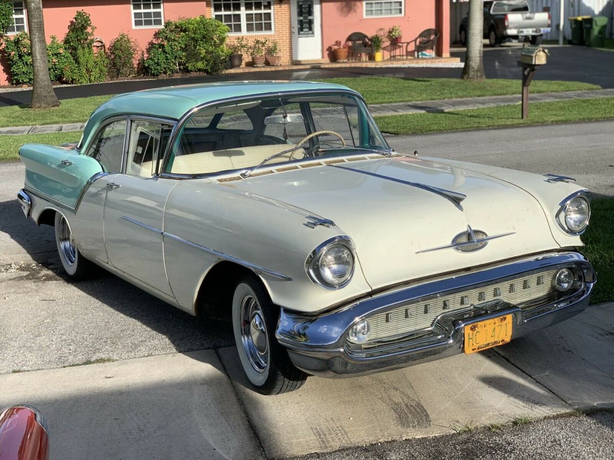 1957 Oldsmobile 88 - photo 3