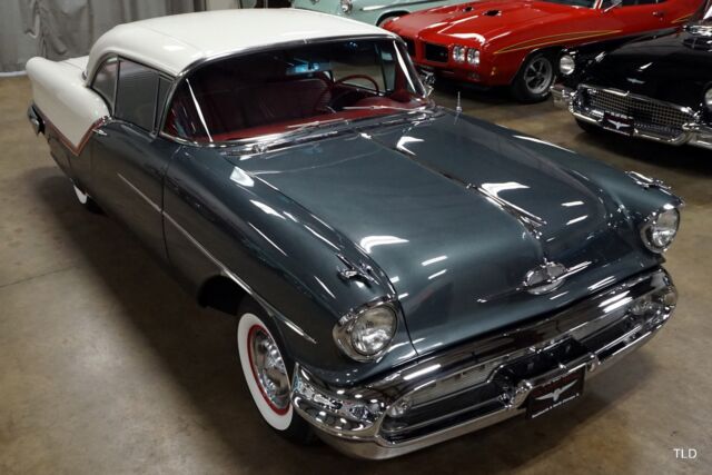 1957 Oldsmobile 88 J-2 Holiday Hardtop Coupe - photo 2