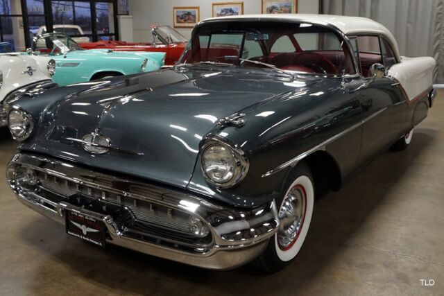 1957 Oldsmobile 88 J-2 Holiday Hardtop Coupe - photo 5
