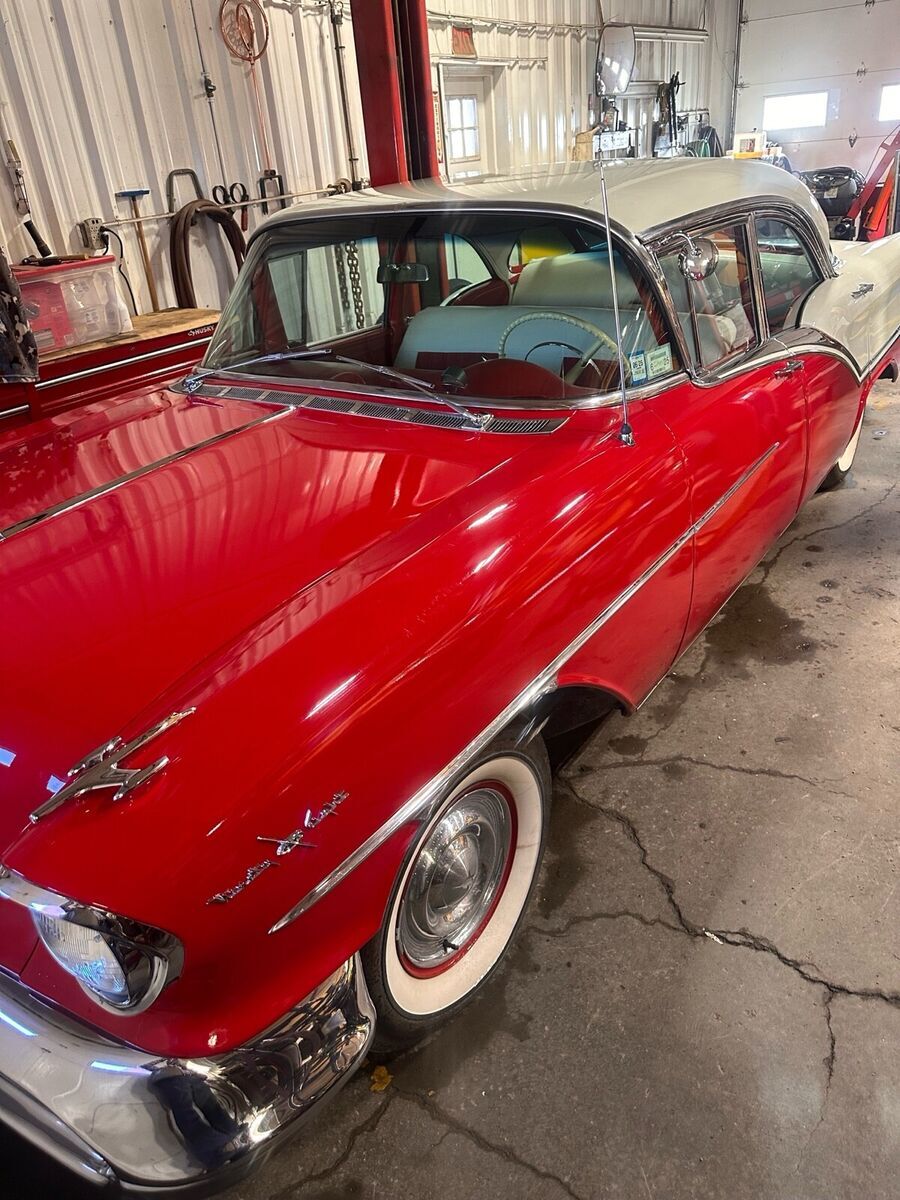 1957 Oldsmobile 98 - photo 2