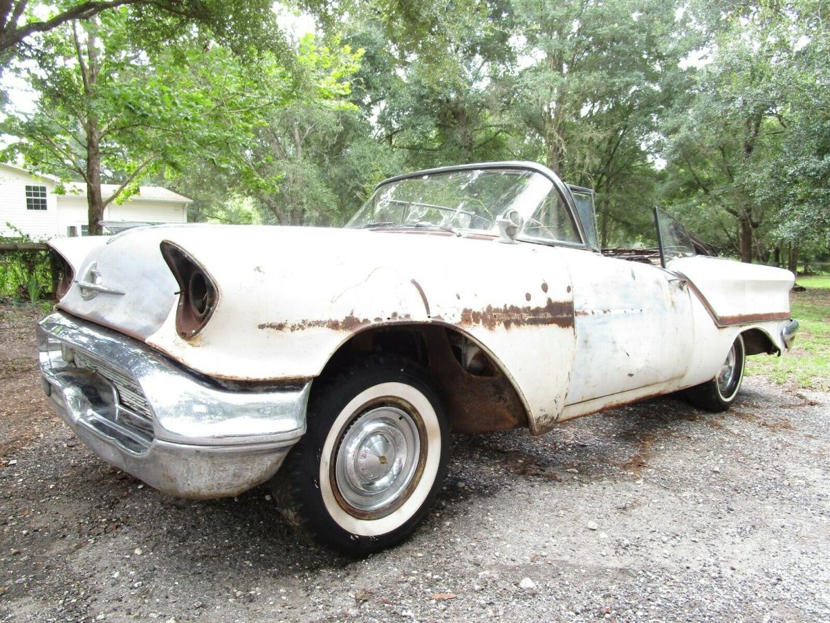 1957 Oldsmobile Eighty-Eight - photo 2