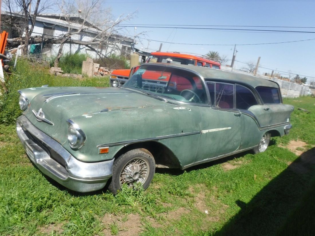 1957 Oldsmobile Eighty-Eight Fiesta Station Wagon - photo 3