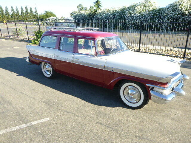 1957 Packard Clipper Country Sedan - photo 2