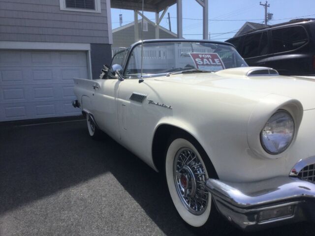 1957 Ford Thunderbird Convert - photo 4